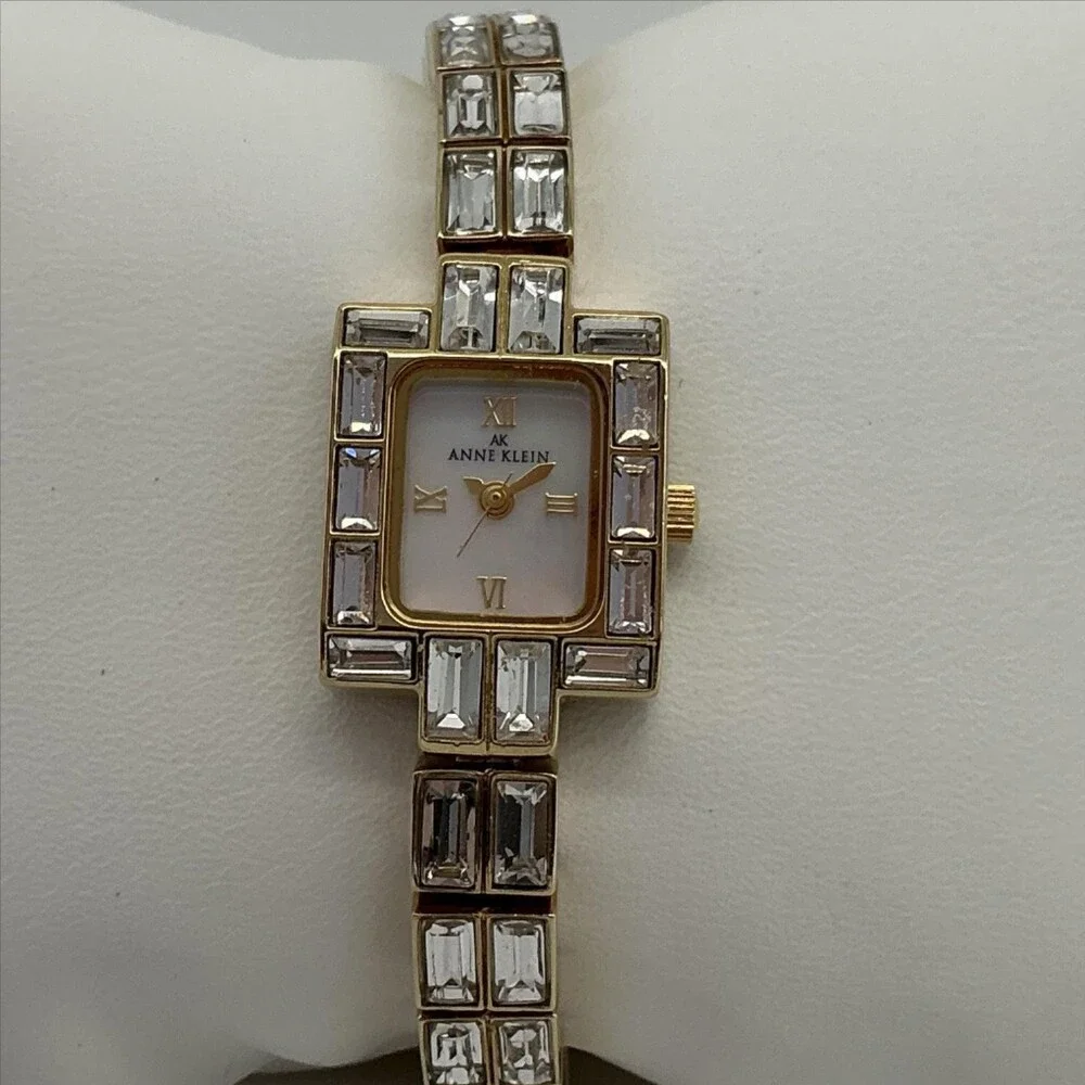 Anne Klein Y0577 Womens Watch Gold Tone Crystal Bracelet New Battery 6